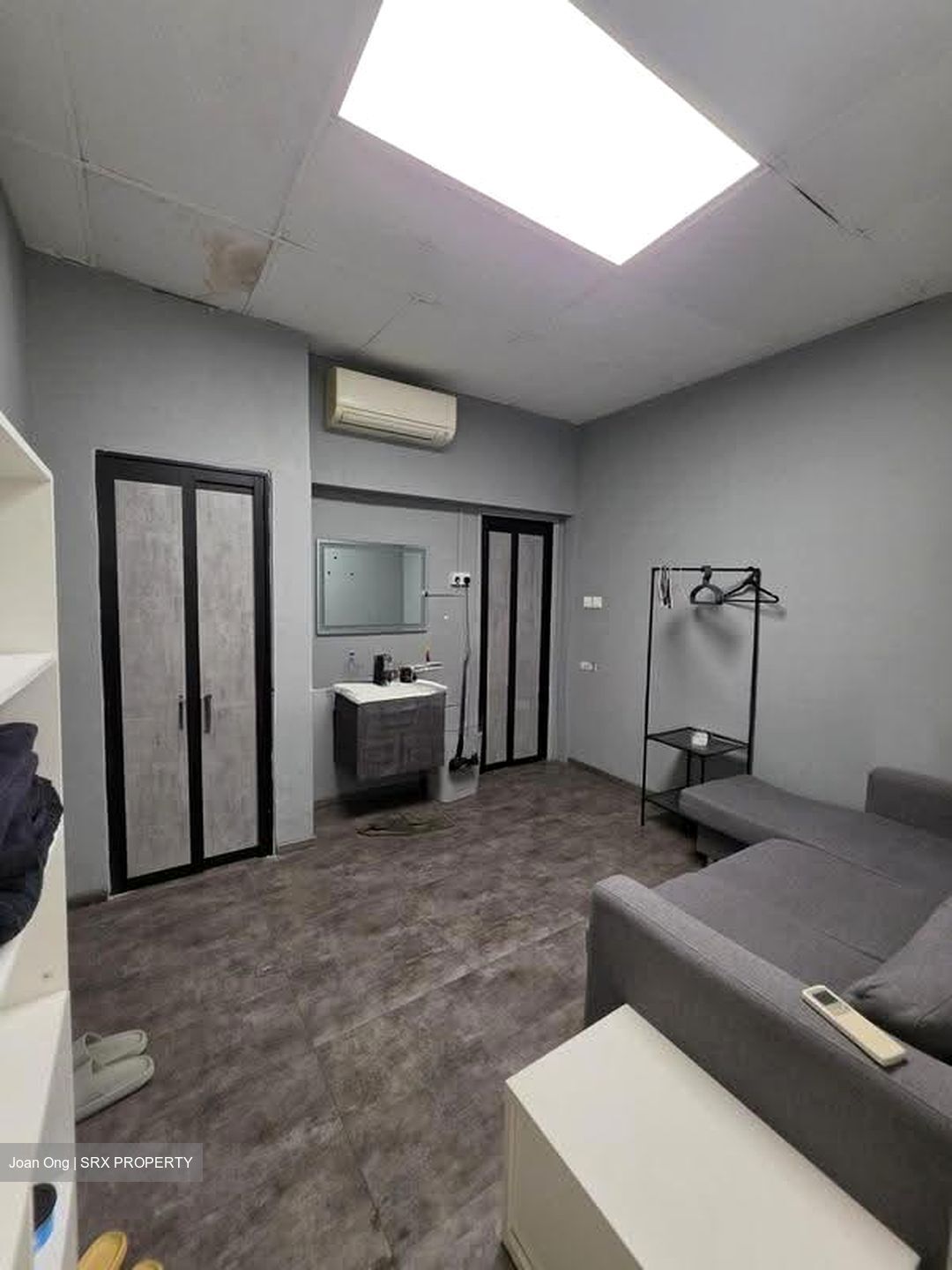 Goldhill Shopping Centre (D11), Office #635432901